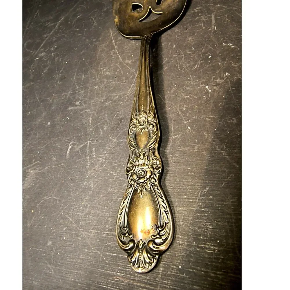 1860.  Vintage Rogers Bros Silver Plated Cake Pie Server Heritage Pattern